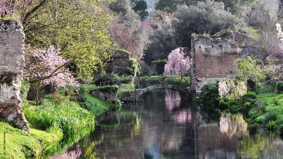 Ninfa e i suoi giardini patrimonio di incantevole bellezza